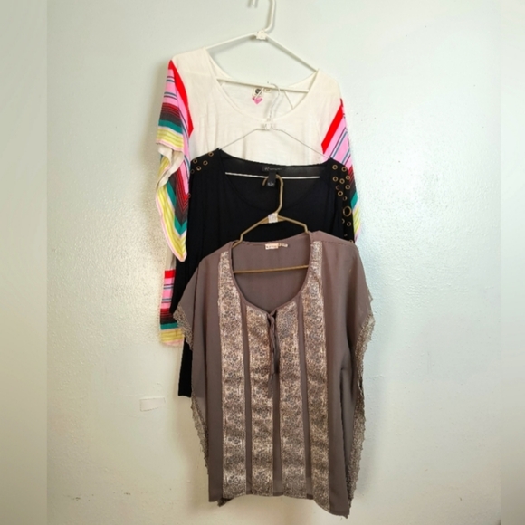 Bundle of 3 Tops Women's Tops Bundle Of 3 Size Small S - Picture 9 of 9